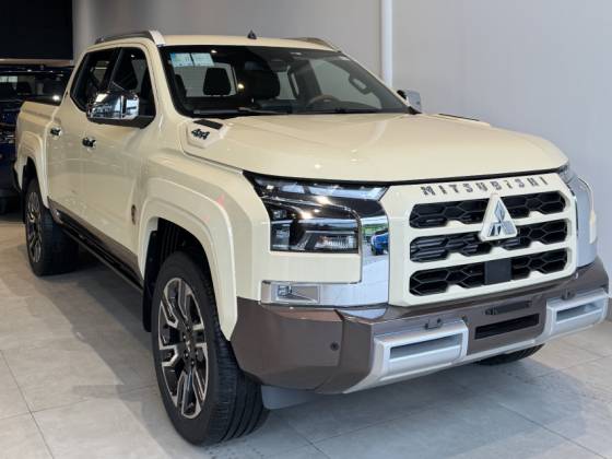 MITSUBISHI TRITON 2.4 BITURBO DIESEL CD TERRA 4X4 AUTOMÁTICO MITSUBISHI TRITON 2.4 BITURBO DIESEL CD TERRA 4X4 AUTOMÁTICO